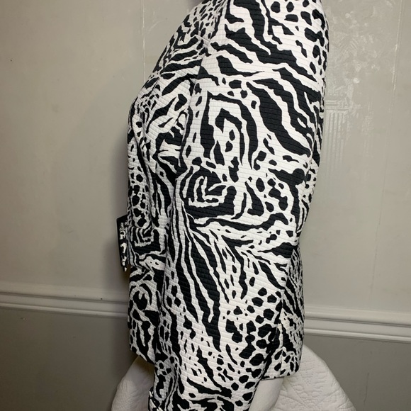 Liz Claiborne Animal Print Blazer/Jacket Size 12 - Picture 4 of 15
